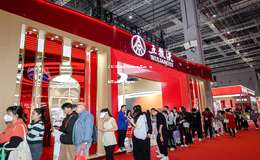 2025年五粮液为何价格高昂，揭秘高端白酒价值构成